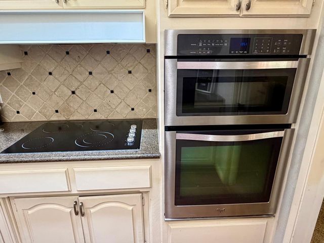 3910 La Honda Way, Carmichael, CA 95608