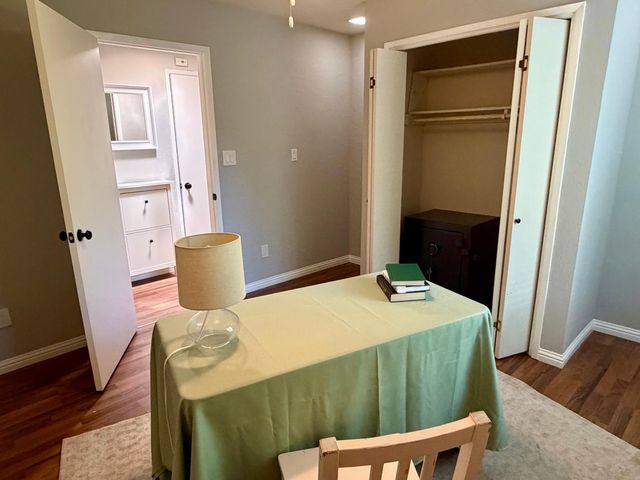3910 La Honda Way, Carmichael, CA 95608