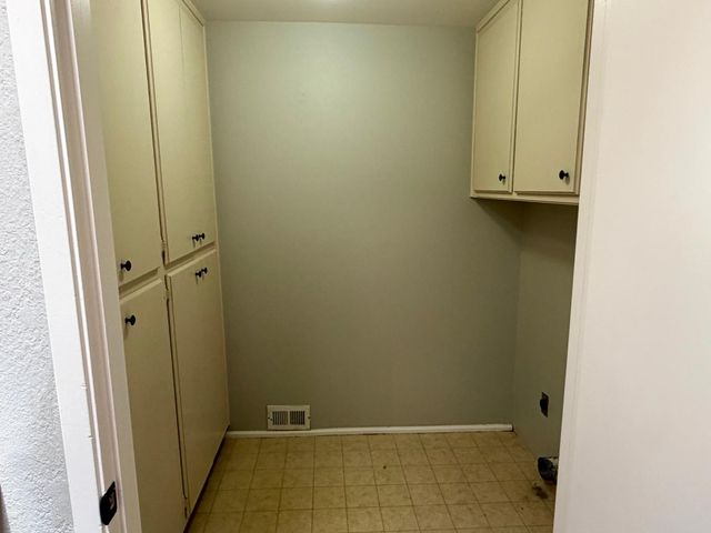 3910 La Honda Way, Carmichael, CA 95608