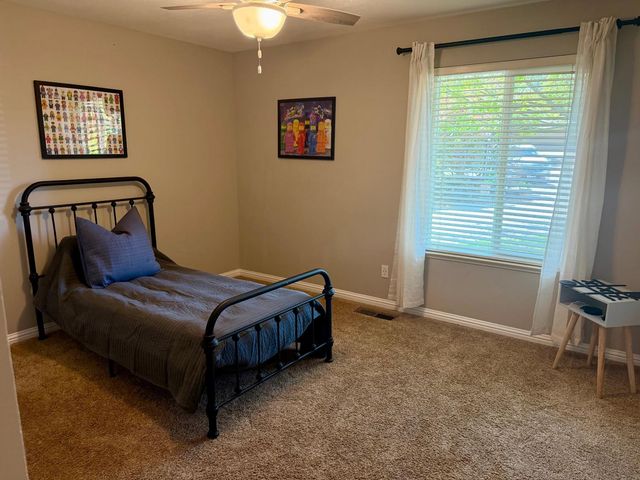 3910 La Honda Way, Carmichael, CA 95608