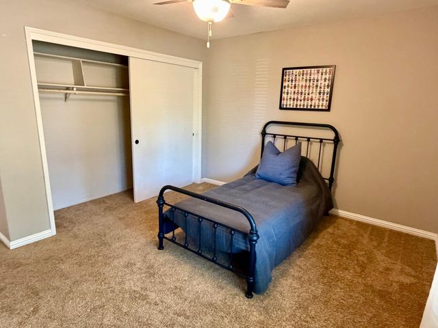 3910 La Honda Way, Carmichael, CA 95608