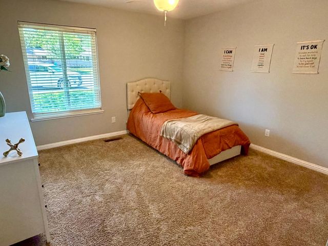 3910 La Honda Way, Carmichael, CA 95608