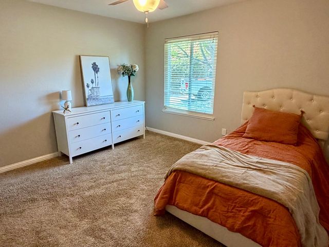 3910 La Honda Way, Carmichael, CA 95608