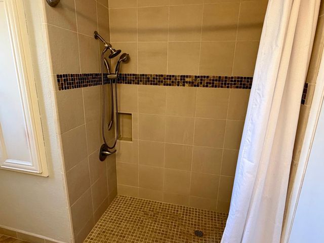 3910 La Honda Way, Carmichael, CA 95608