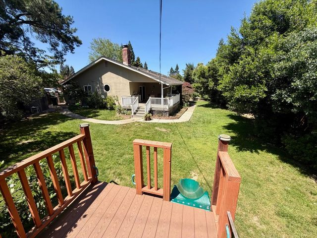 3910 La Honda Way, Carmichael, CA 95608