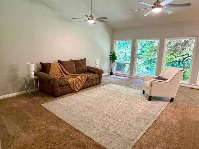 3910 La Honda Way, Carmichael, CA 95608