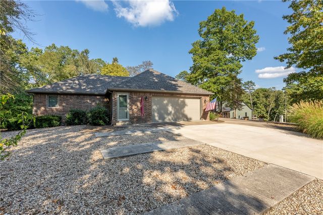 6 Devizis Drive, Bella Vista, AR 72714