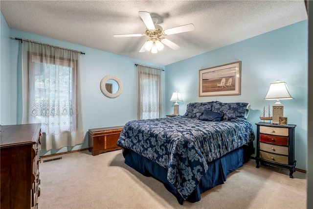 6 Devizis Drive, Bella Vista, AR 72714