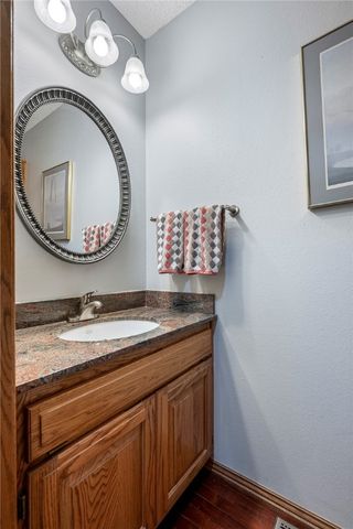 6 Devizis Drive, Bella Vista, AR 72714