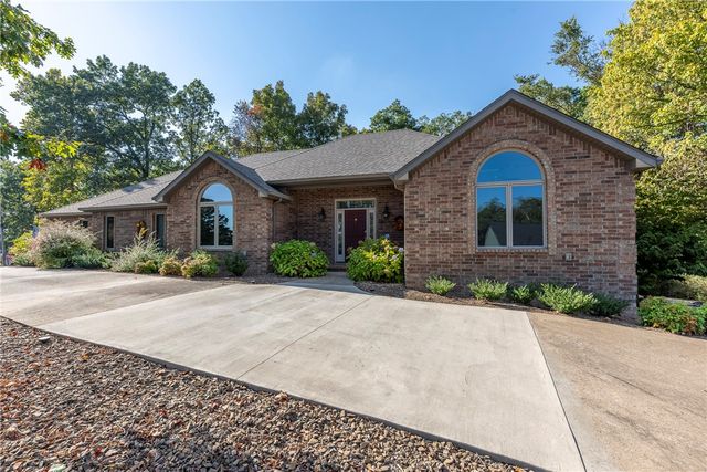 6 Devizis Drive, Bella Vista, AR 72714