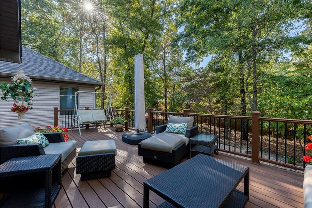 6 Devizis Drive, Bella Vista, AR 72714