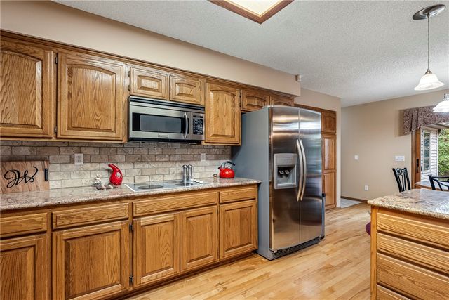 6 Devizis Drive, Bella Vista, AR 72714