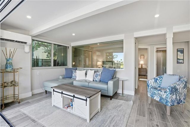 239 Curlew ST, Fort Myers Beach, FL 33931
