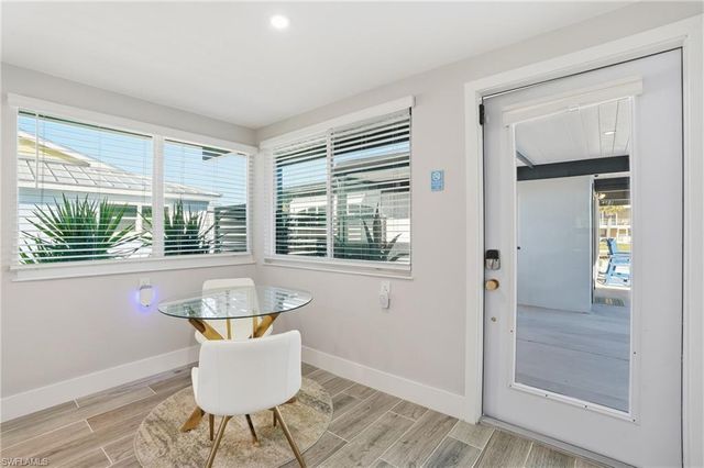 239 Curlew ST, Fort Myers Beach, FL 33931