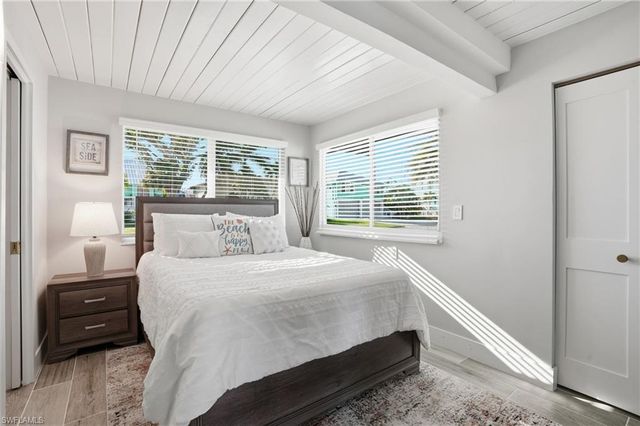 239 Curlew ST, Fort Myers Beach, FL 33931