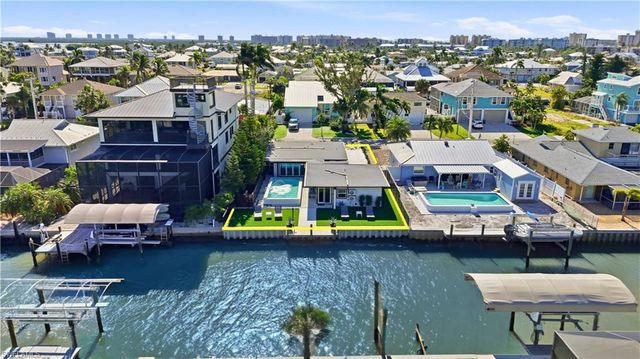 239 Curlew ST, Fort Myers Beach, FL 33931