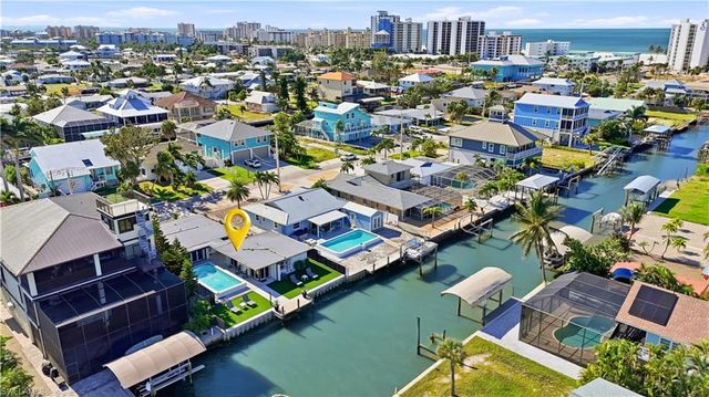 239 Curlew ST, Fort Myers Beach, FL 33931