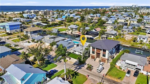 239 Curlew ST, Fort Myers Beach, FL 33931