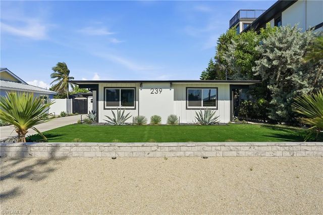 239 Curlew ST, Fort Myers Beach, FL 33931
