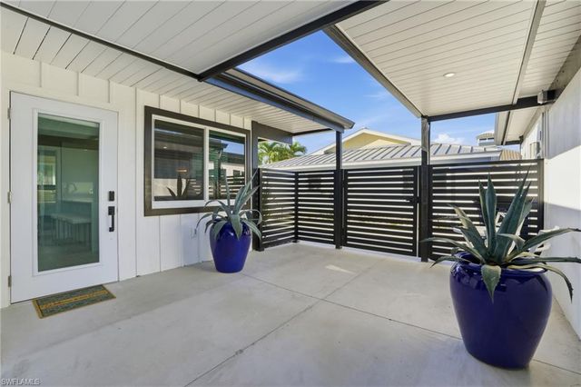 239 Curlew ST, Fort Myers Beach, FL 33931