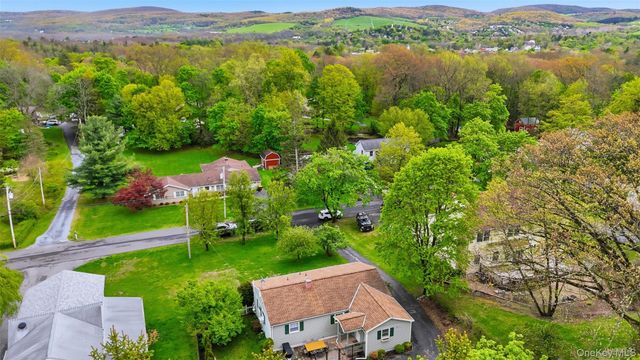39 Woodside Drive, Warwick, NY 10990