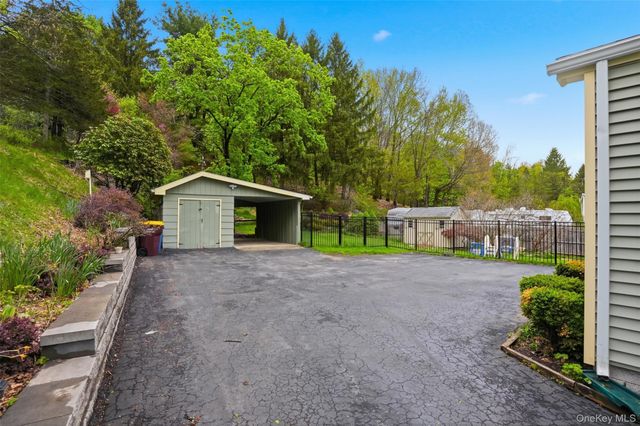 39 Woodside Drive, Warwick, NY 10990