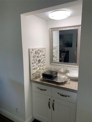 9273 SW 8th Street 206, Boca Raton, FL 33428