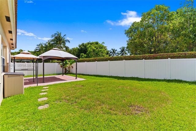1785 NE 37th Place, Homestead, FL 33033