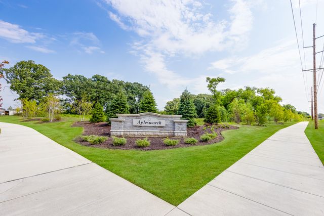 11084 Green Place, Winfield, IN 46307