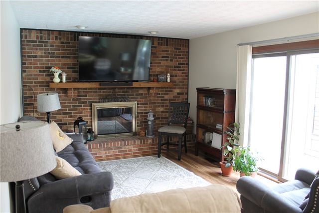 2022 El Camino Drive, Xenia, OH 45385