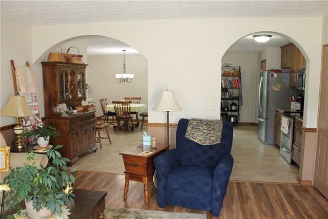 2022 El Camino Drive, Xenia, OH 45385