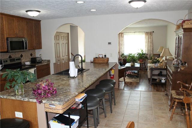 2022 El Camino Drive, Xenia, OH 45385