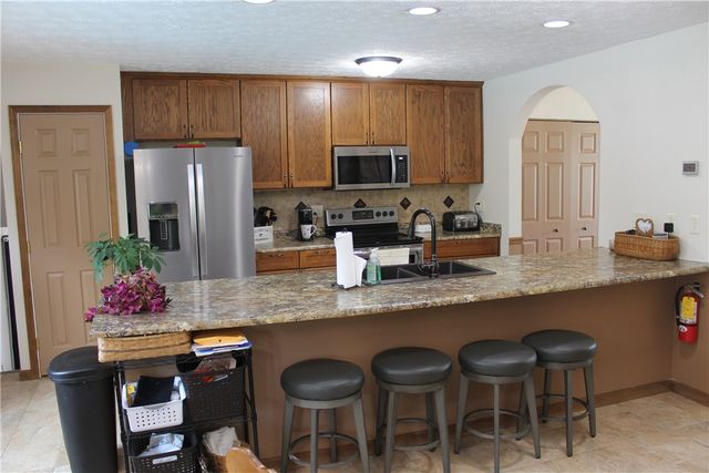2022 El Camino Drive, Xenia, OH 45385