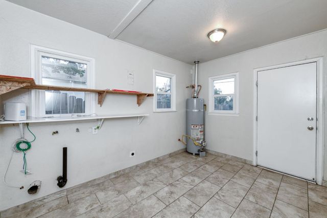 1104 E Fedora Avenue, Fresno, CA 93704