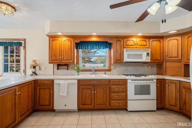 611 Allen Drive, Sweetser, IN 46987