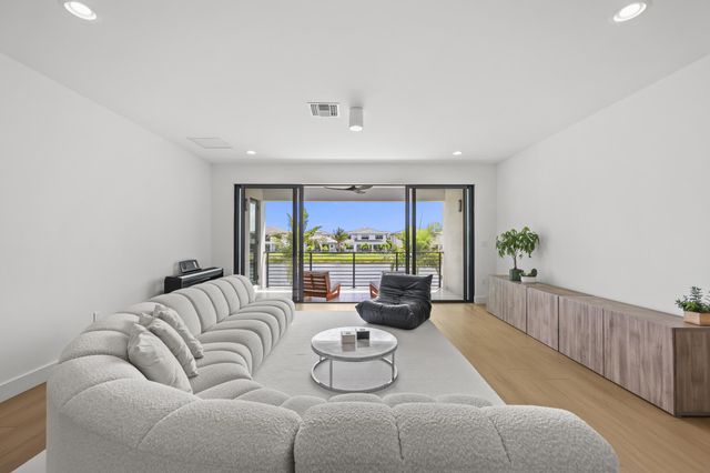 17070 Rainbow Falls Trail, Boca Raton, FL 33496