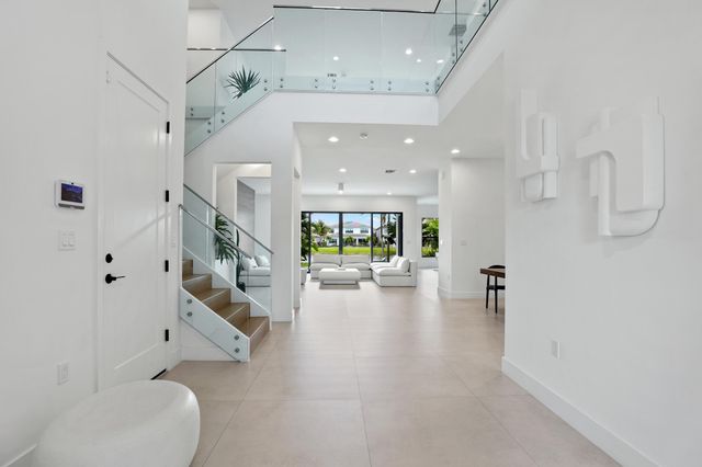 17070 Rainbow Falls Trail, Boca Raton, FL 33496