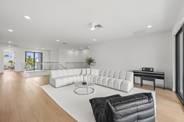 17070 Rainbow Falls Trail, Boca Raton, FL 33496