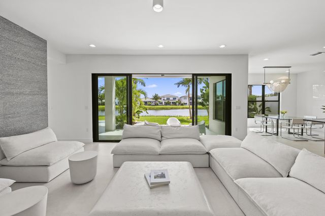 17070 Rainbow Falls Trail, Boca Raton, FL 33496