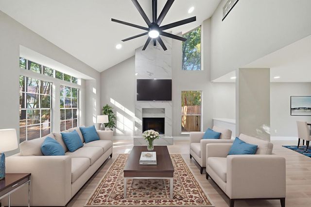 26 N Summer Star Court, The Woodlands, TX 77380