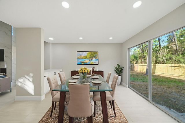 26 N Summer Star Court, The Woodlands, TX 77380