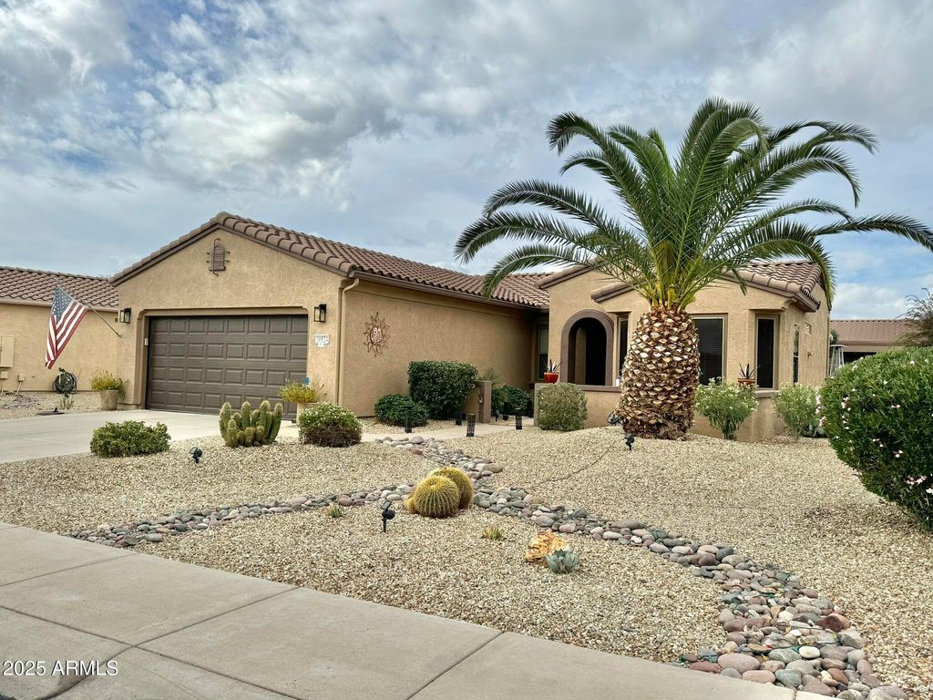 20524 N SOJOURNER Drive, Surprise, AZ 85387