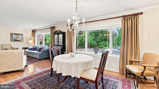 1 COUNTRY CLUB LN, Doylestown, PA 18901