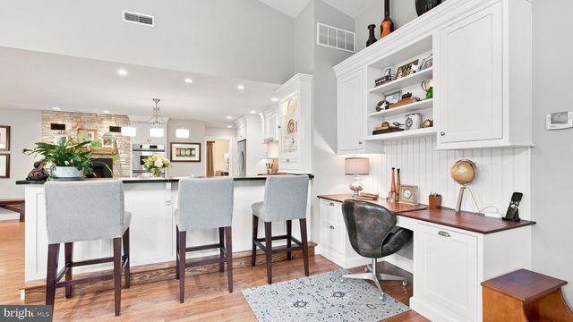1 COUNTRY CLUB LN, Doylestown, PA 18901