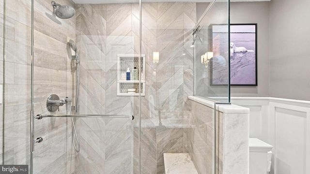 1 COUNTRY CLUB LN, Doylestown, PA 18901