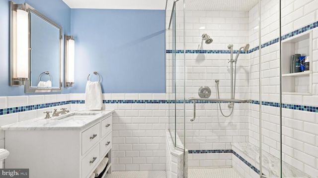1 COUNTRY CLUB LN, Doylestown, PA 18901