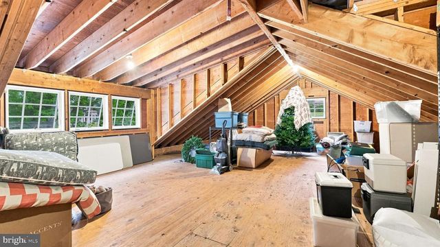 1 COUNTRY CLUB LN, Doylestown, PA 18901