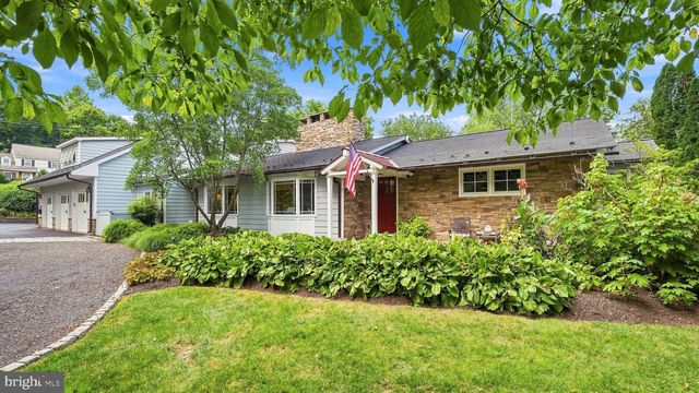 1 COUNTRY CLUB LN, Doylestown, PA 18901