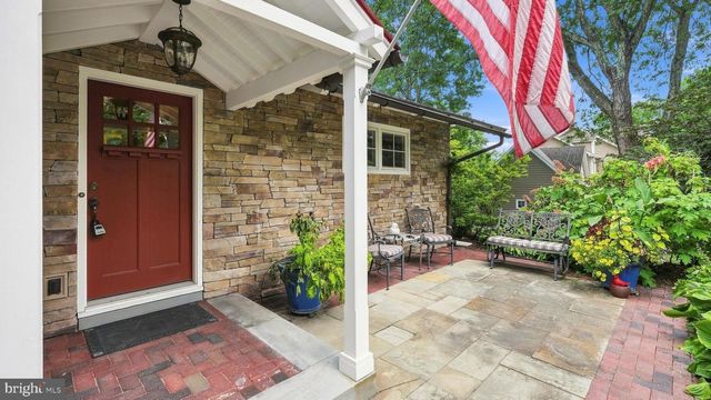 1 COUNTRY CLUB LN, Doylestown, PA 18901
