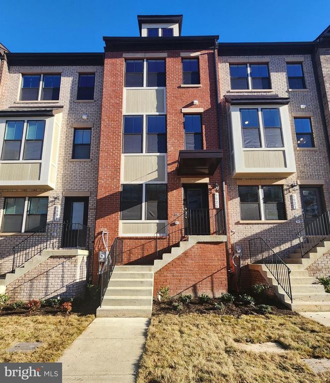 5929 NORTHWEST DR, Hyattsville, MD 20782